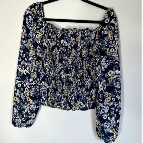 Cupcakes as Cashmere Square Neck blue ditzy Floral Smocked Top Puff Sleeve sz M - Picture 3 of 4